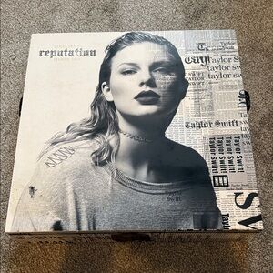 Taylor Swift Reputation Box - Black and White